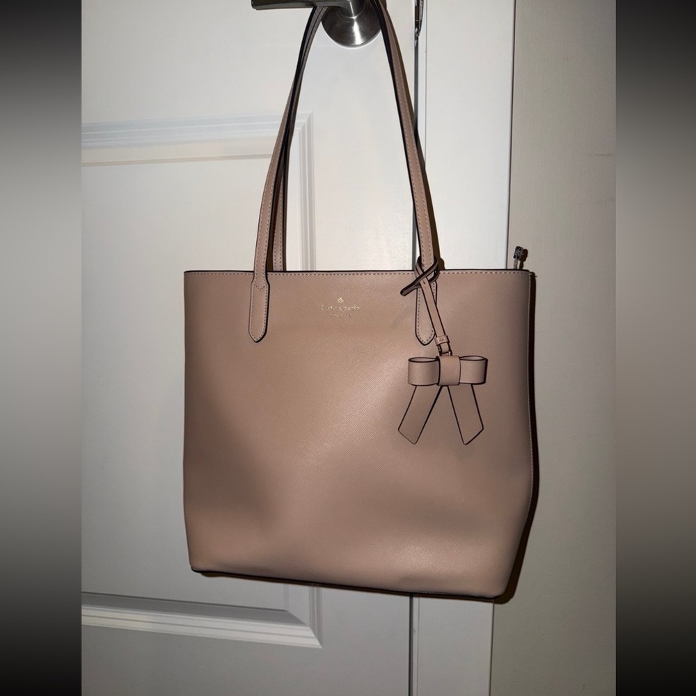 NWOT Kate Spade brynn tote warm beige bow bag